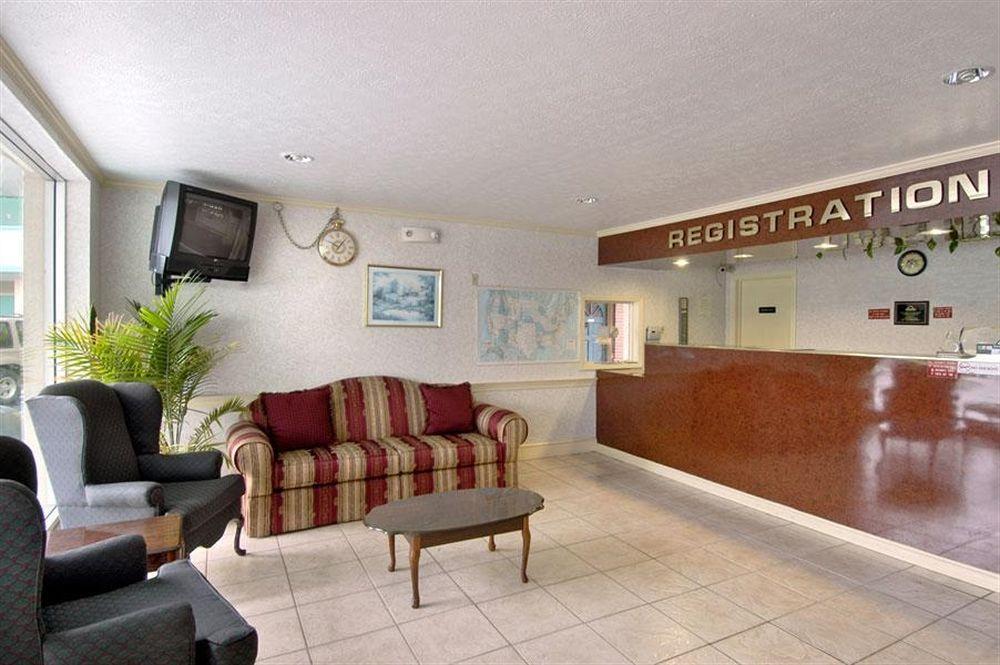Americas Best Value Inn Suites סאות' בוסטון מראה פנימי תמונה